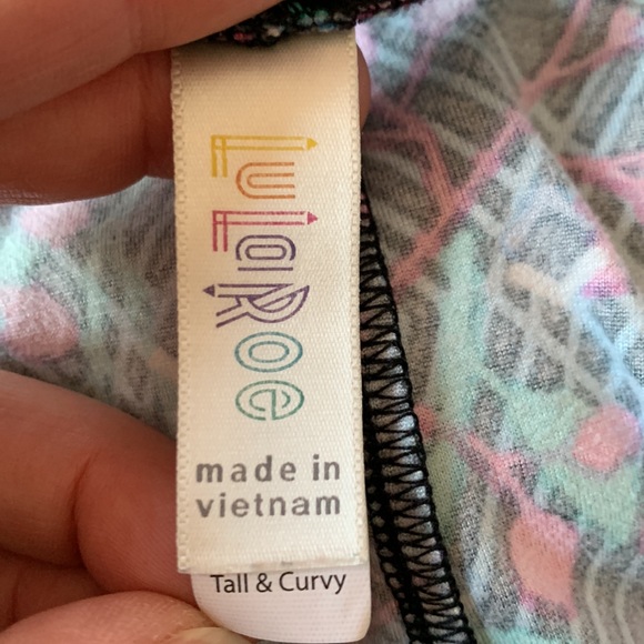 3 Pair of LuLaRoe Tall & Curvy Leggings - Picture 8 of 8